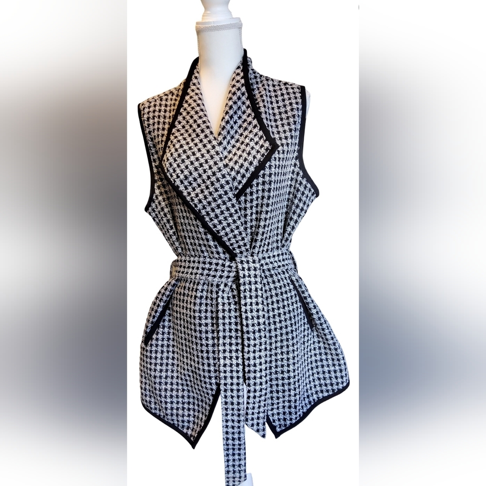 Christopher & Banks Monochrome Houndstooth Sweater